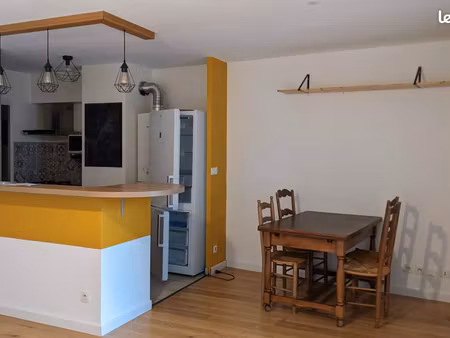 t3 meublé de 70m² lumineux  proche place ronde à montchat