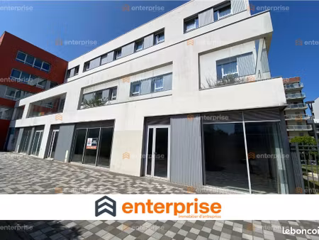 local santé 750 m²