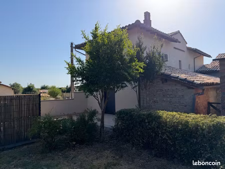 exclusivité - maison de charme rénovée au cœur de montans
