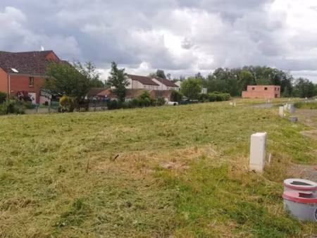 terrain 600 m² lambres lez douai