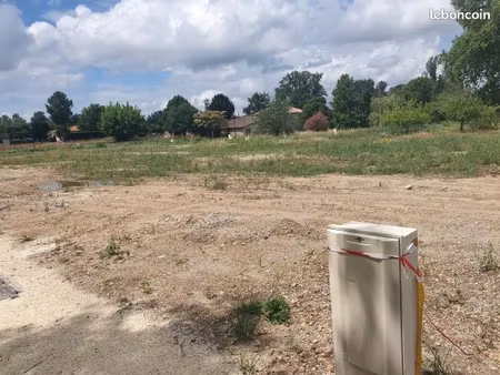 terrain 550 m² vayres