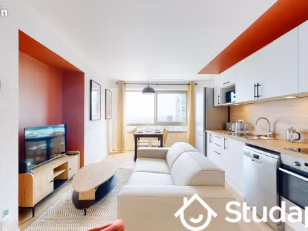 chambre 1 pièce 82 m²