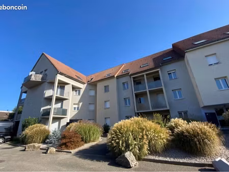 à louer - appartement f2 non meublé de 70 m² - village-neuf - 800 cc