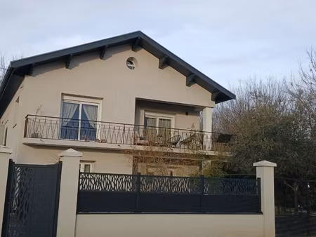 2 chambres dans maison sur campus