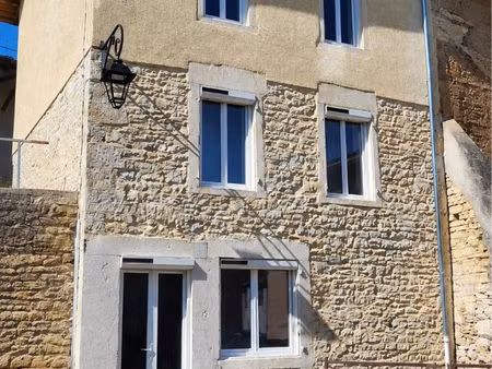 maison de caractère au cœur de saint-savin