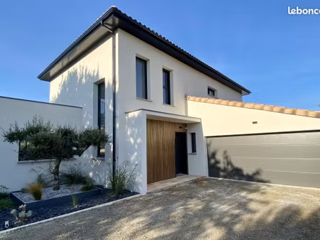 maison 6 pièces 130 m²