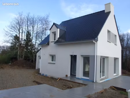 maison 55 pièces 90 m²
