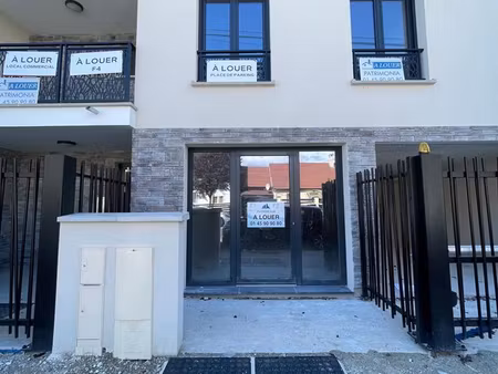 local commercial pontault combault