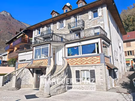 immeuble 28 pièces 532 m²