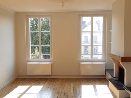 appartement t3/4 de 92m²  en plein cœur du centre ville