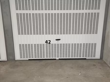 garage/box 13 m² pierre benite
