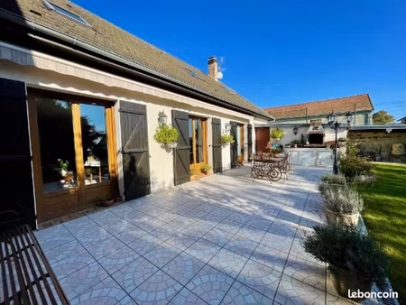 maison 7 pièces 142 m²
