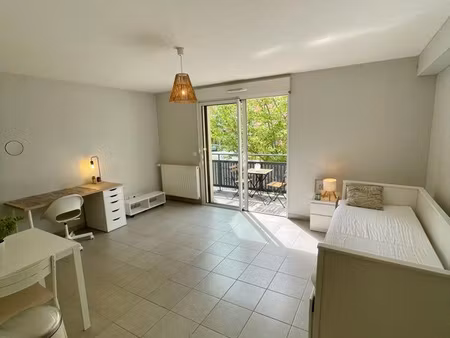 appart studio t1 meublé secteur fac 30m2 avec place de parking