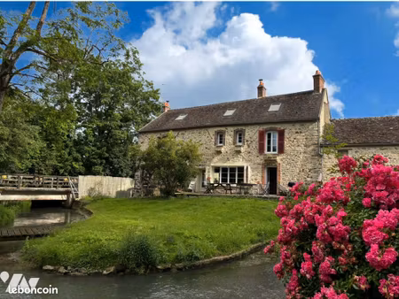 propriété 5 pièces 242 m²