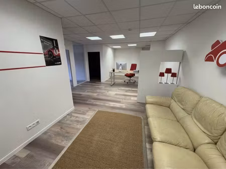 loue bureaux et entrepôt poitiers