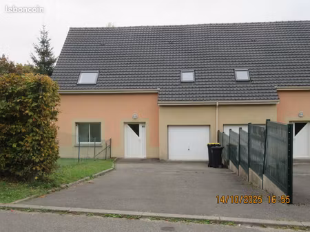 a louer à beaussault maison de 4 pieces mitoyenne par le garage de 110.63 m² avec terrasse