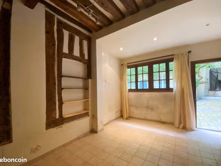 studio a vendre/ paris 6/ odeon- saint michel/ rue des grands augustins
