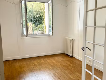 local professionnel 3 bureaux
