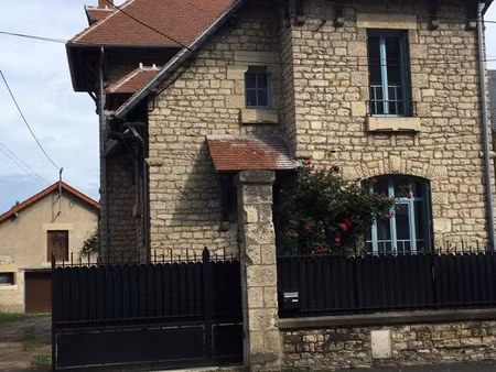 maison de caractère rénovée de 100 m2 au centre dé nevers