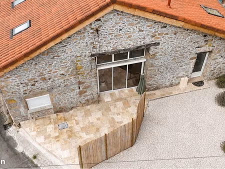grange rénové type loft t4