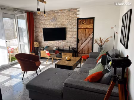 appartement f4 lumineux cave  parking et emplacement idéal