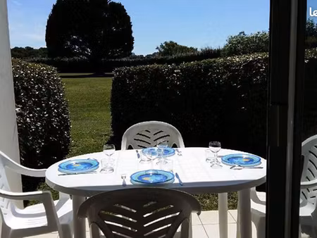 location pour étudiant(e) uniquement. a 5 mn à pied de la plage de la milady  dans résiden