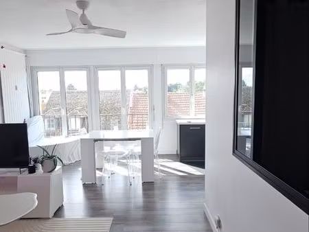 appartement 2 pièces  lumineux et fonctionnel proche de la gare de melun - 45m2