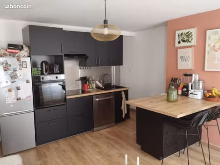 à louer – appartement meublé 38 m² – centre-ville de cherbourg – 705 cc