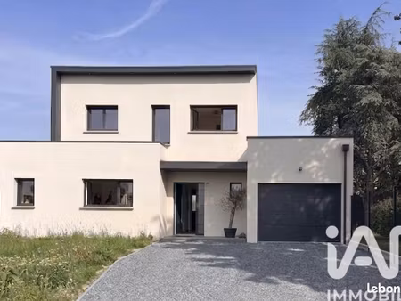 propriété 6 pièces 141 m²
