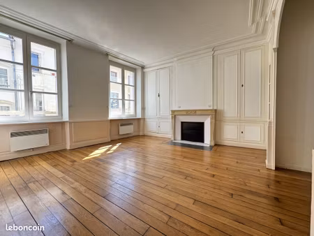 appartement 4 pièces 104 m²