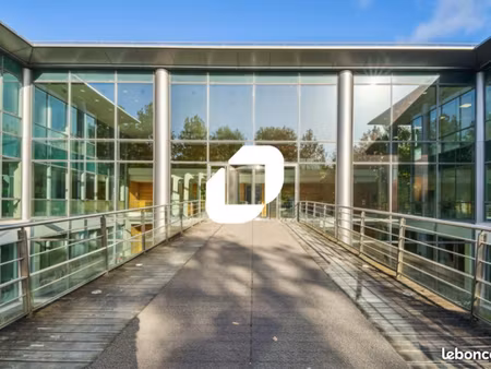 bureaux 215 m²