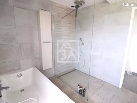 pavillon 6 pièces 137 m²