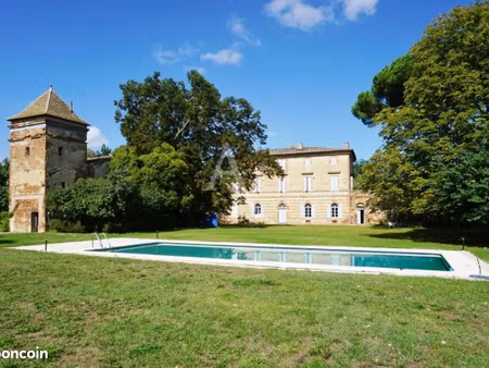 château 15 pièces 800 m²