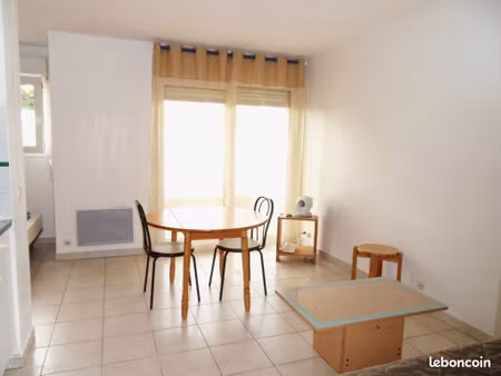 appartement meublé proche université à louer à l'année