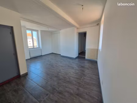 très bel appartement f4 à riom