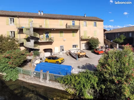 appartement 4 pièces . 126m2 . etage 2/2