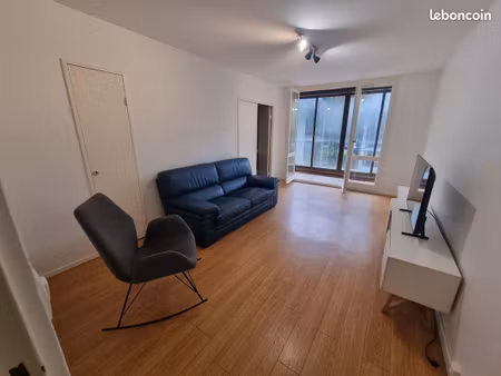 t4 meublé 75 m² - 3 chambres - balcon - proche université de pau