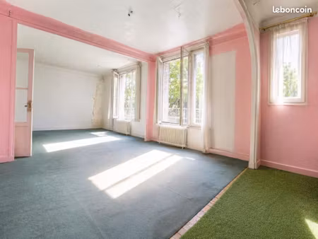 appartement 7 pièces 105 m²