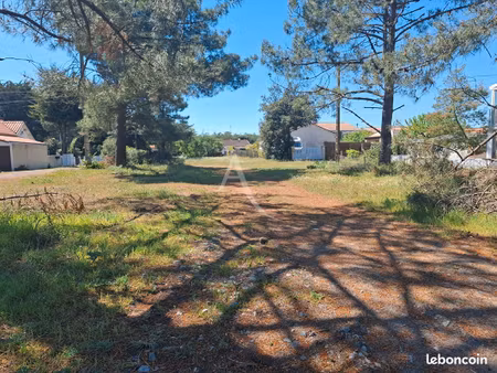 terrain 587 m² la faute sur mer
