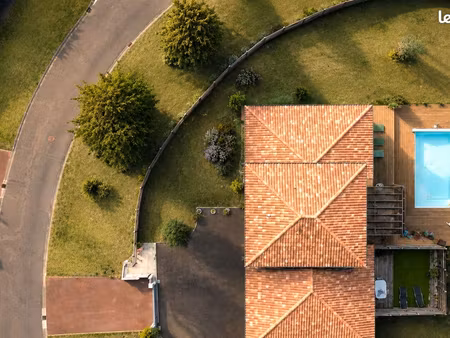 villa 6 pièces 164 m²