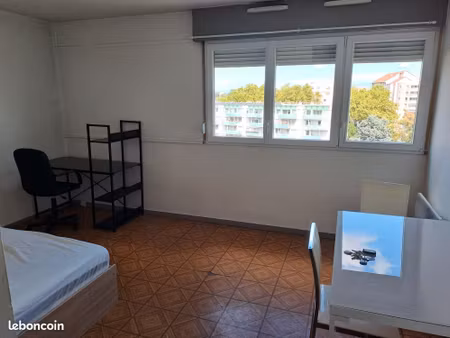 loue 01/09 villeurbanne doua studio meublé 26m2