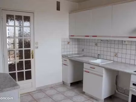 f3 meublé 65 m² – dernier étage avec vue – limoges la brégère
