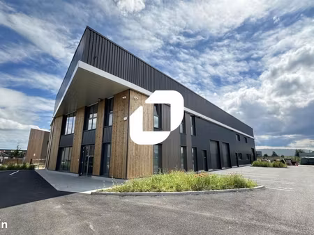 local d'activité 458 m²