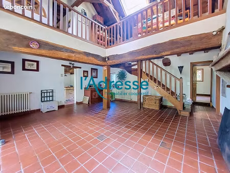 longère 5 pièces 142 m²