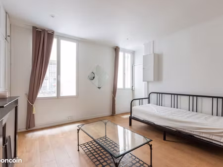 studio 1 pièce 22 m²
