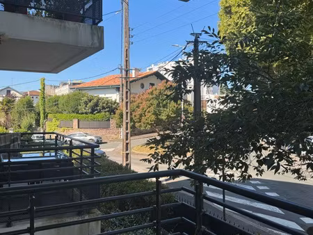 t2 48m² avec terrasse  parking et cave