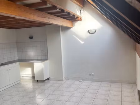 t2 duplex hyper centre