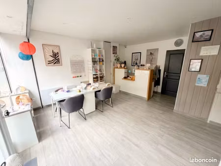 fonds de commerce 31 m² tremblay-en-france