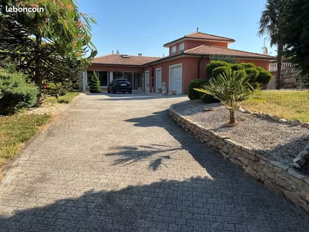 maison de 315 m2
