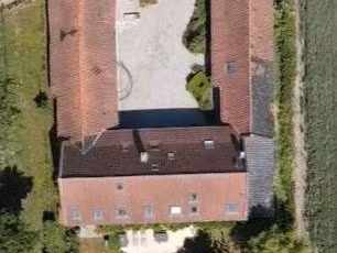 ferme au carré 350m2 + grange + logement locatif
